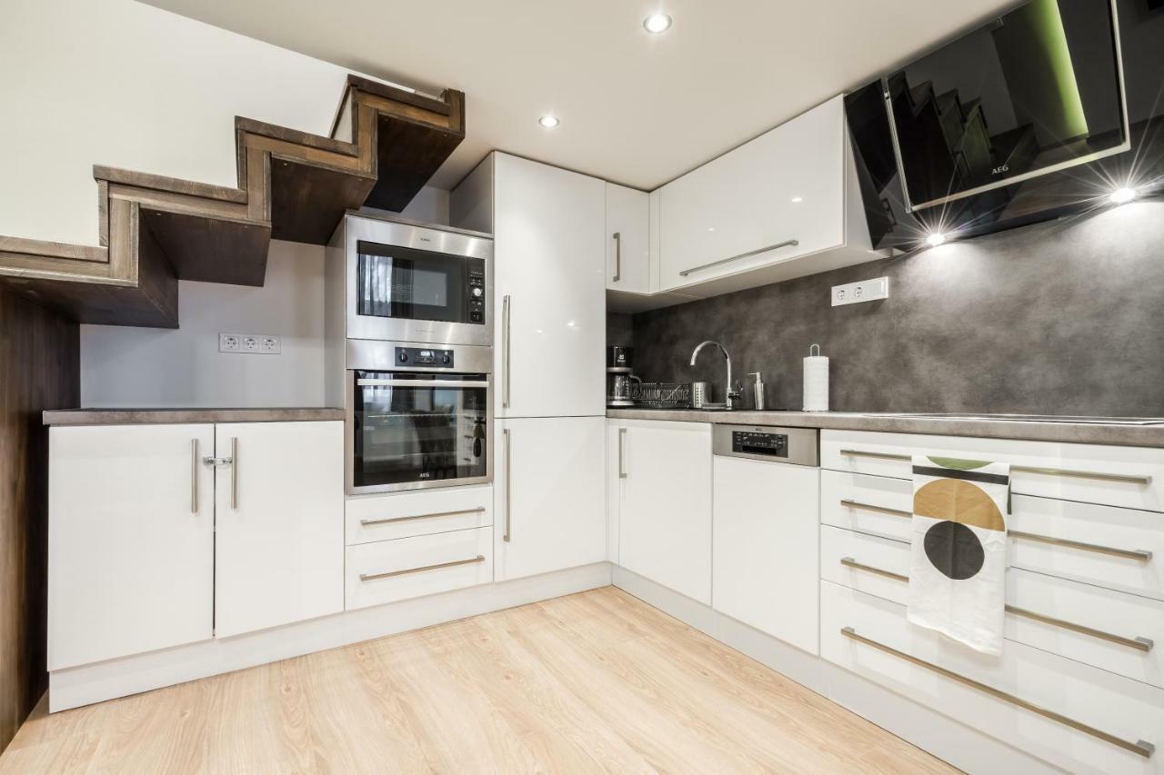 Bpr Luxurious & Stylish Duplex Home Budapest Bagian luar foto
